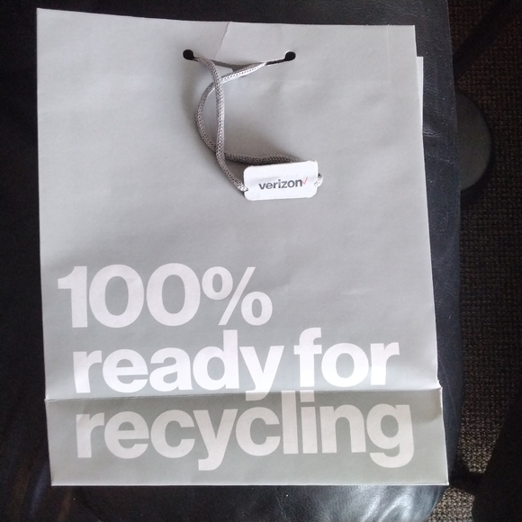 VERIZON SHOPPING BAG - Picture 2 of 2